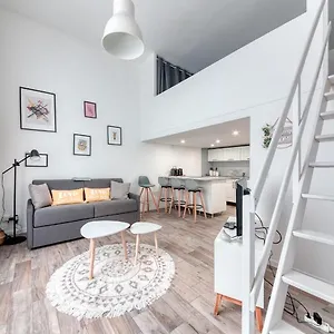 guestready-chic-duplex-in-villeurbanne.hotels-rhonealpes.com/